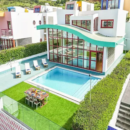Superb Villa, Private Pool *